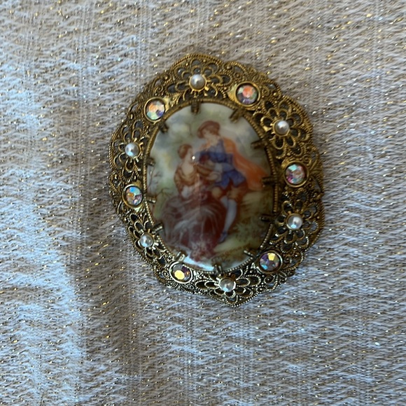 Vintage Hand Painted Gold Tone Brooch / Pin with Pearls and Crystals - Picture 4 of 8